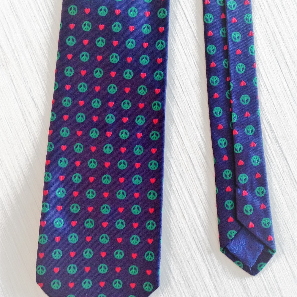 tie - Picture 3 of 8